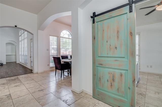 Foto del edificio - 3764 Lakeway Ct
