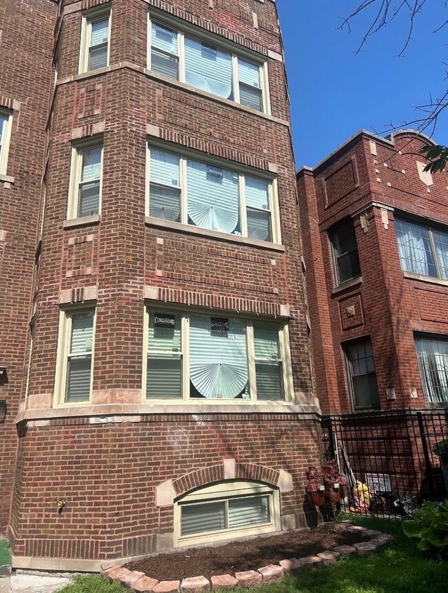 Foto del edificio - 7730 S Cornell Ave