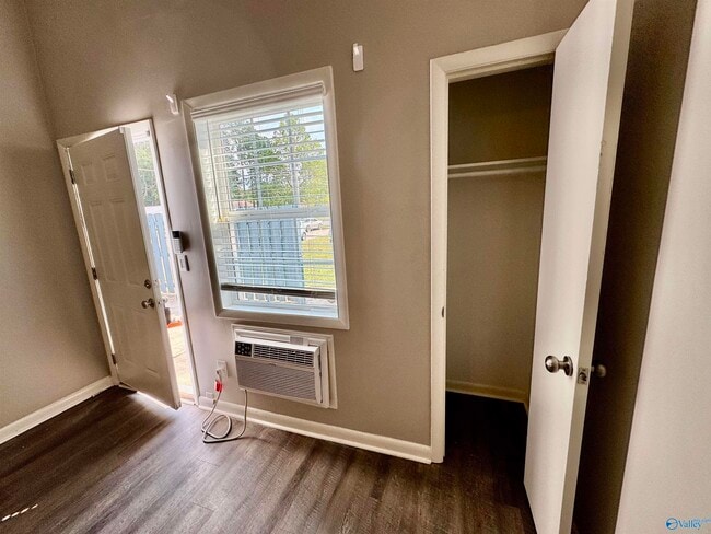 Foto del edificio - 3702 Squaw Valley Dr SW