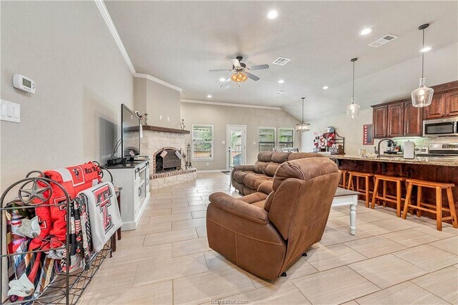 Foto del edificio - 2614 Kinnersley Ct