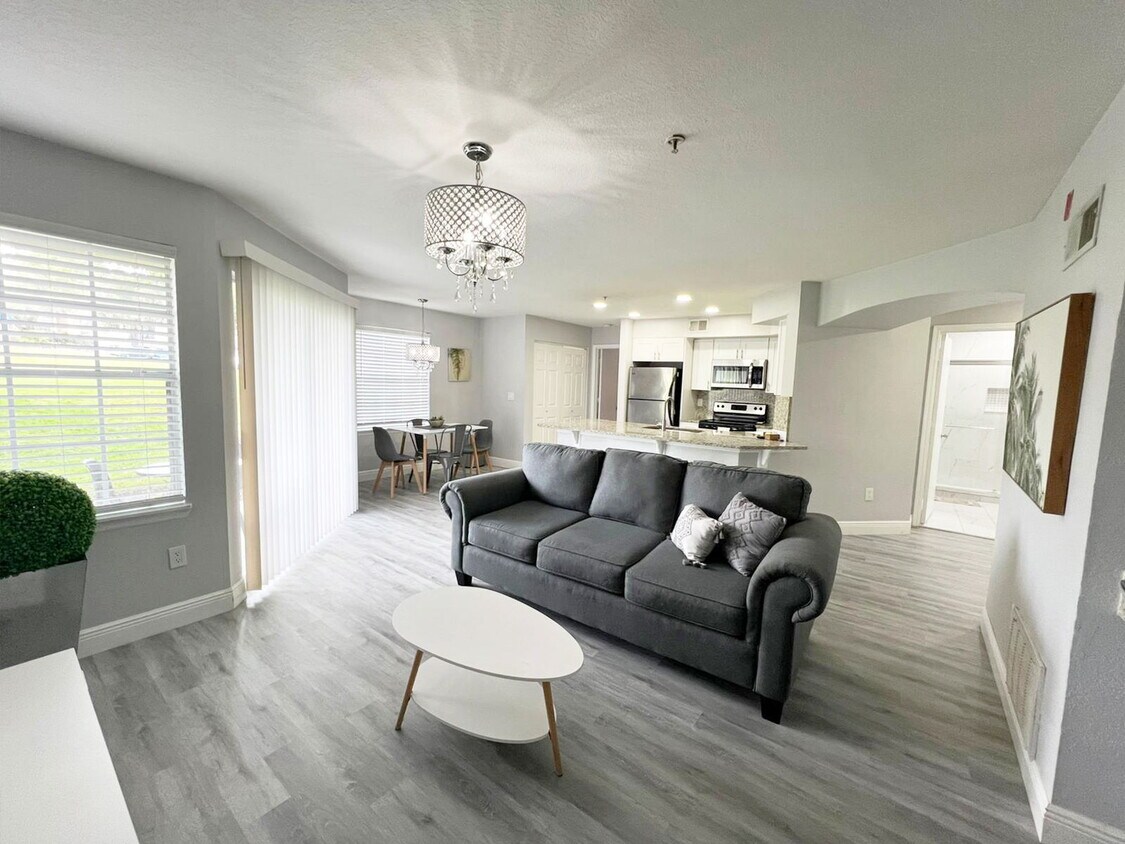 Foto principal - 7250 Westpointe Blvd