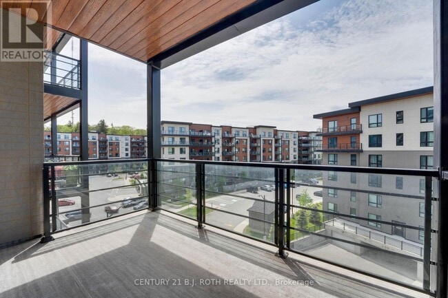 Photo du bâtiment - 302 Essa Rd