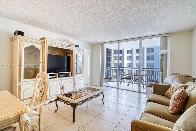 Foto del edificio - 18051 Biscayne Blvd