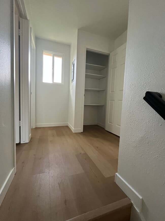 Foto del edificio - 7424 Launa Dr