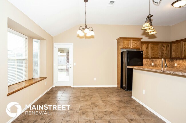 Building Photo - 305 Tecumseh Meadows Dr
