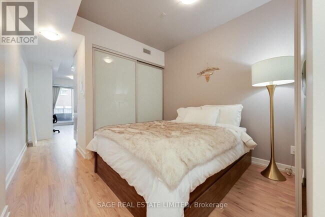 Building Photo - 377 Madison Ave