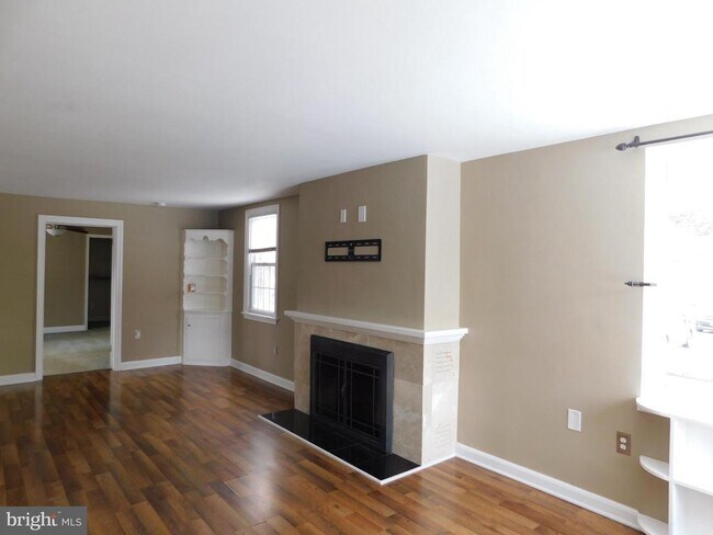 Foto del edificio - 737 Churchville Rd