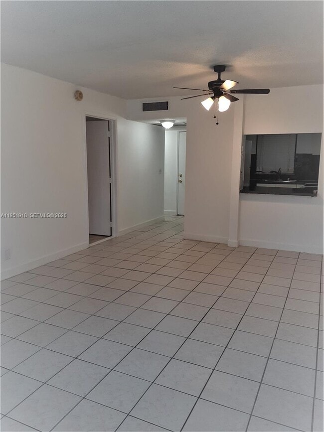 Foto del edificio - 9460 Live Oak Pl