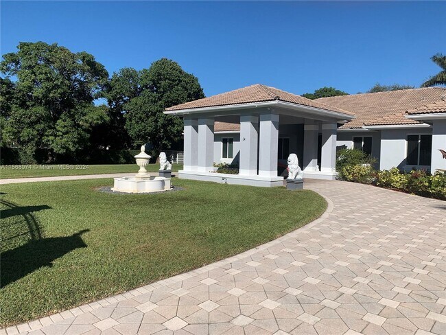 Foto del edificio - 7625 SW 75th Ave