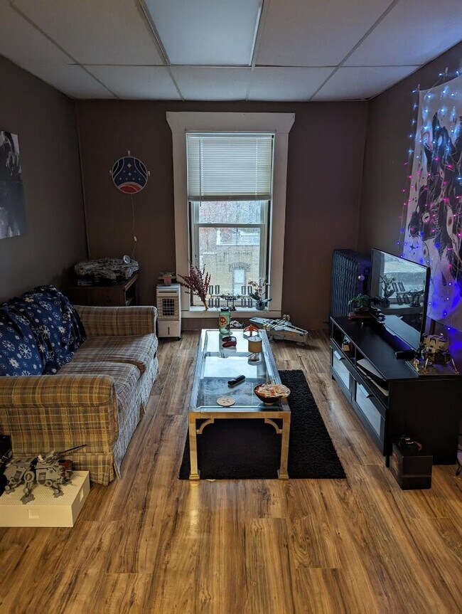 Foto del edificio - 544 Broadway St S