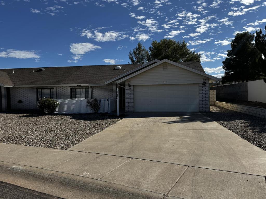Foto principal - 980 Canyon Hills Rd