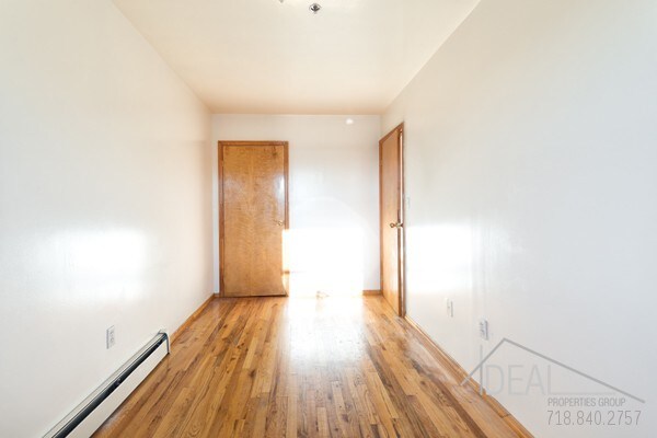 Primary Photo - Wow! 3BR in Greenwood Heights!
