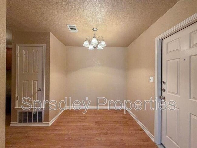 Building Photo - 208A Andy Ln