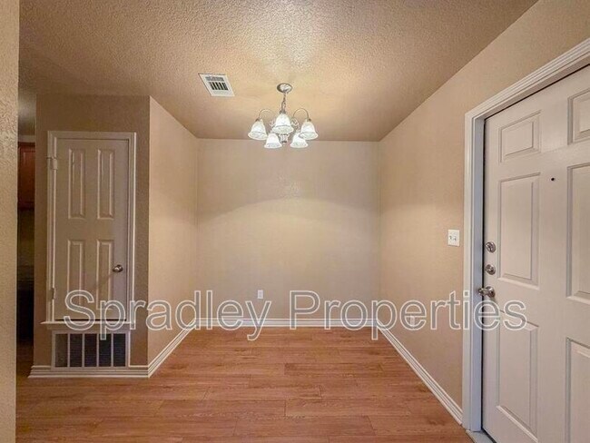 Foto del edificio - 208A Andy Ln