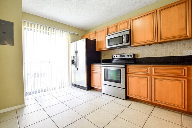 Foto del edificio - 3651 N. Goldenrod Rd.