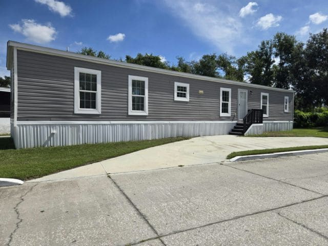 Foto del edificio - 8750 Symmes Rd