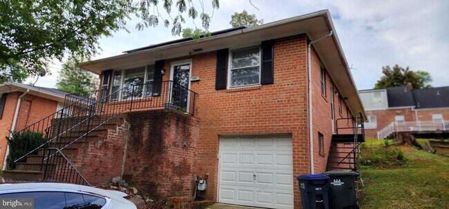 Building Photo - 3809 Nash St SE