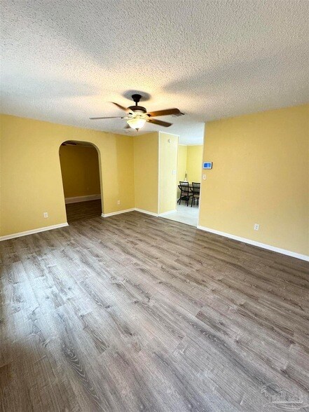 Foto del edificio - 6320 Denver Ave