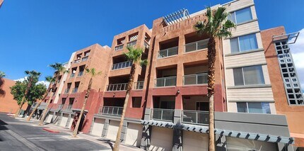 Building Photo - 27 E Agate