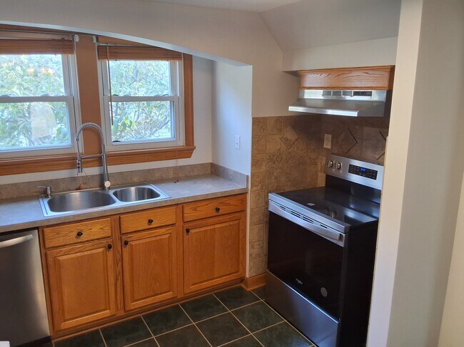 Foto del edificio - 5198 South St