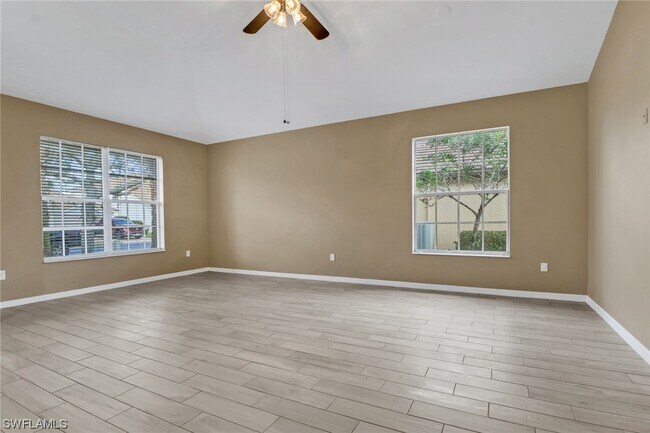 Building Photo - 2055 Sagebrush Cir
