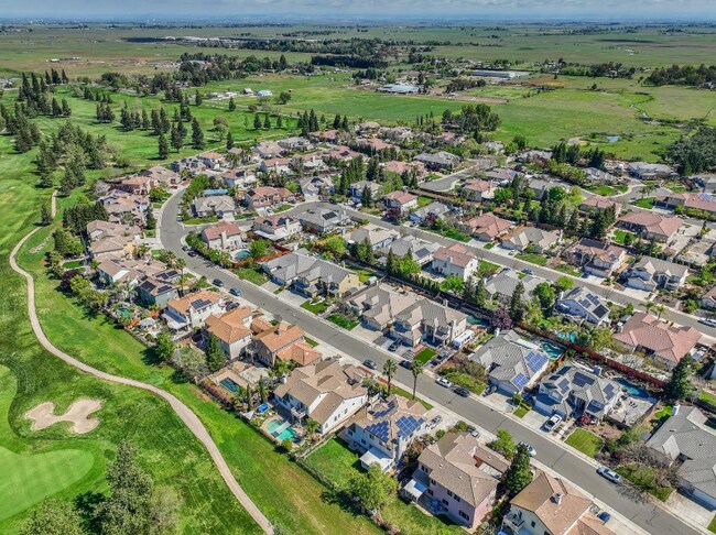 Foto del edificio - 7820 Tigerwoods Dr