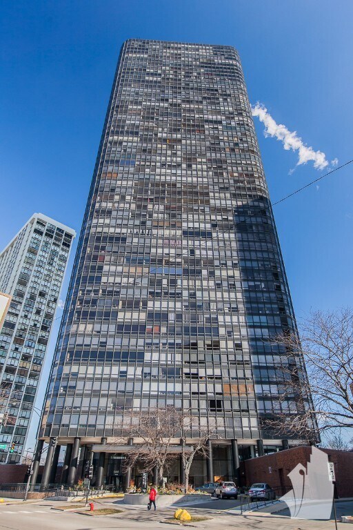 Foto del edificio - 5415 N Sheridan Rd