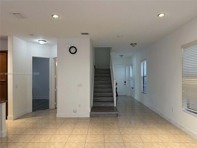 Foto del edificio - 3299 W 96 Pl