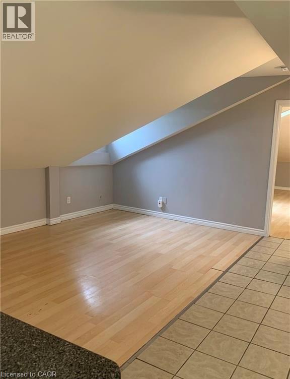 Photo du bâtiment - 81 Dundas St