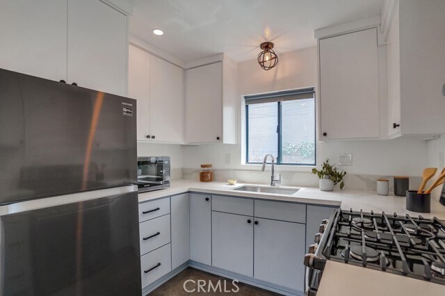 Foto del edificio - 4122 Garden Ave