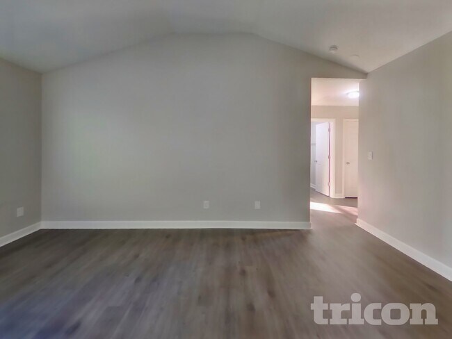 Foto del edificio - 1032 Crowders Woods Dr