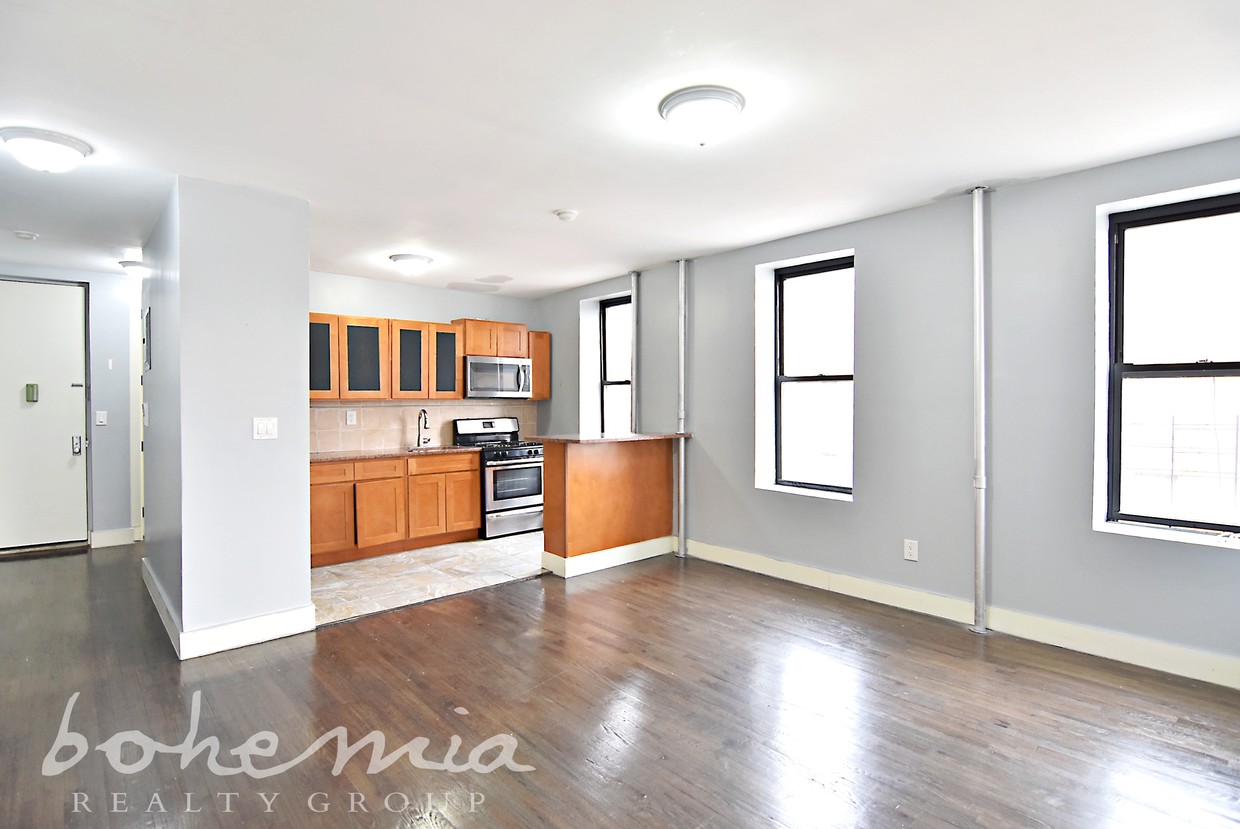 Primary Photo - 100 W 143rd St