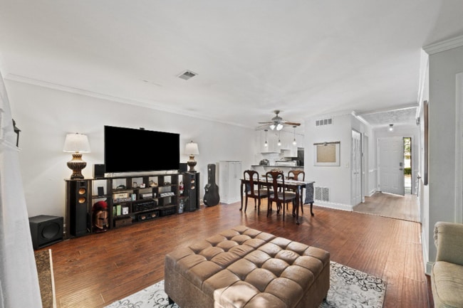 Building Photo - 3371 Spring Harbour Dr