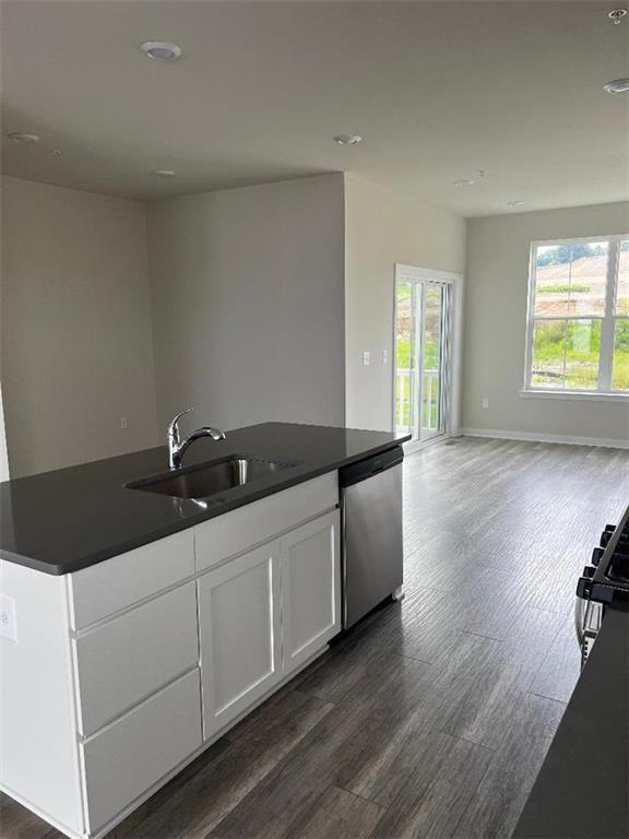 Foto del edificio - 4930 Brookside Ct