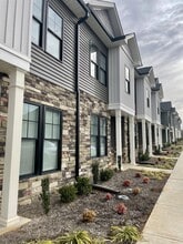 Building Photo - 93 Warwick Dr