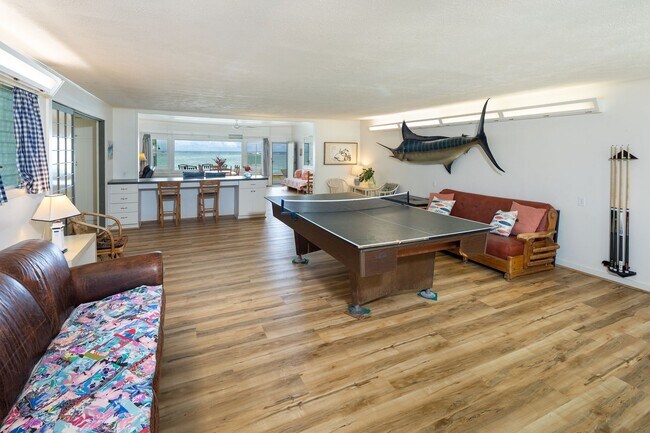Building Photo - Casual Beach Front 3 Bedroom, 2 Bath Home ...