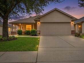 Building Photo - 15811 Sarasam Creek Ct