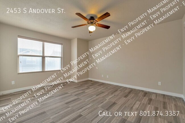 Foto del edificio - 2453 Andover St