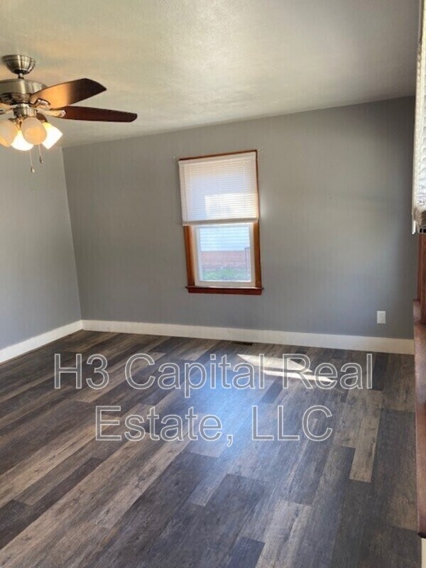 Foto del edificio - 2812 E 25th St