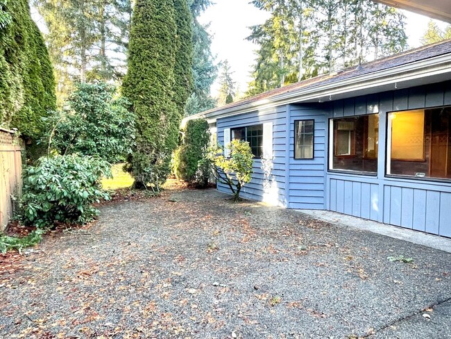 Foto del edificio - Gig Harbor 3 bd, fully fenced yard, shop &...