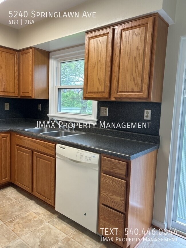 Foto del edificio - 5240 Springlawn Avenue