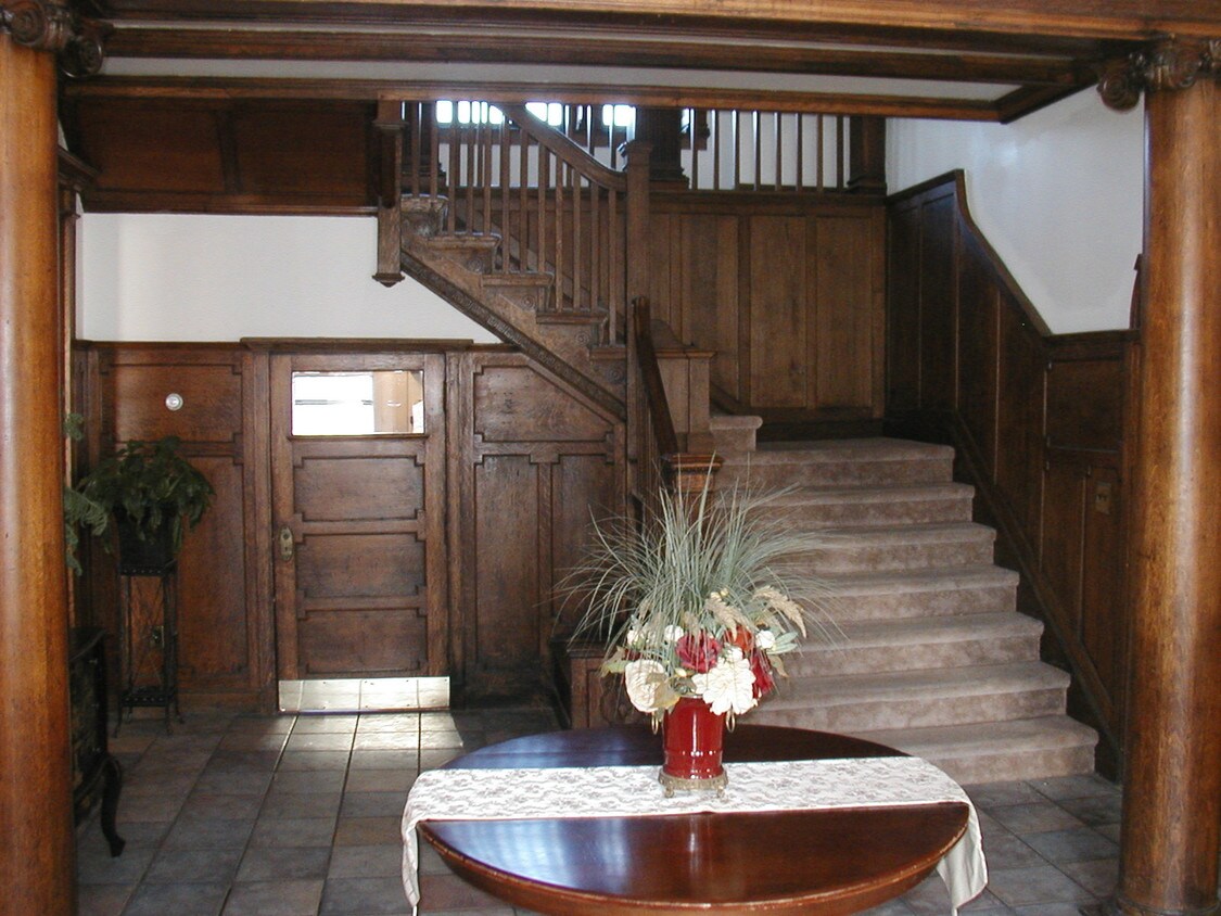 Lobby Photo - 515 Delaware Ave