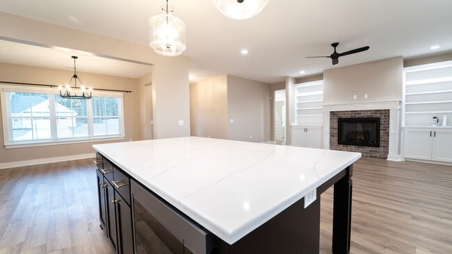 Building Photo - Stunning Like-New 4-Bedroom Home Just Minutes from Fort Stewart