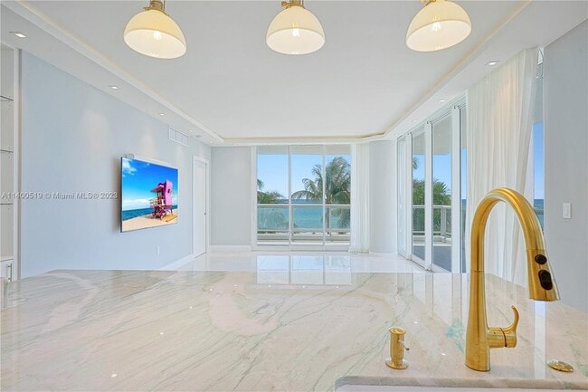 Building Photo - 4201 Collins Ave