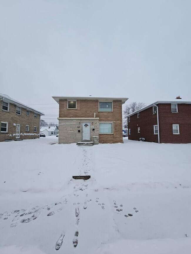 Building Photo - 4673-4675 N. 76th St. (Duplex)