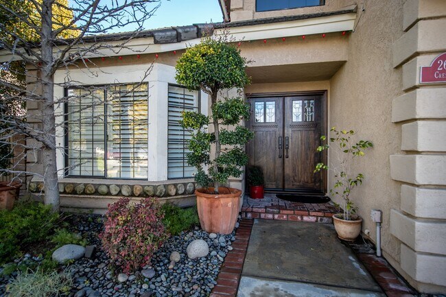 Photo - Beautiful 4 Bedroom Home on Cul-de-sac