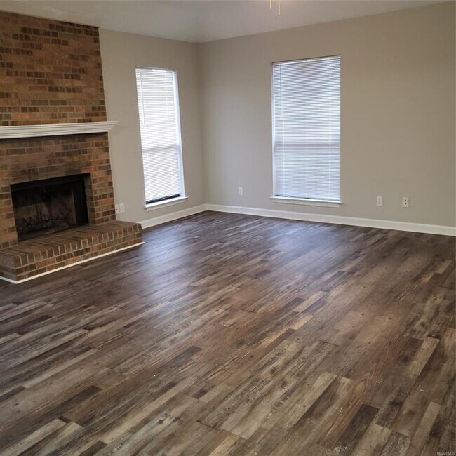 Building Photo - 6057 Arbor Glen Dr