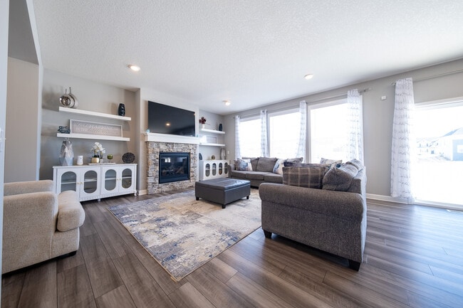 Foto del edificio - 6668 Coach House Ln