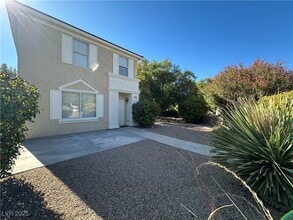 Building Photo - 9900 Calabasas Ave