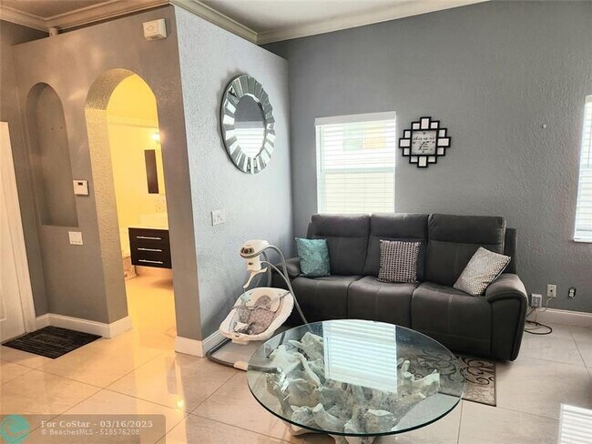 Foto del edificio - 956 NW 126th Terrace